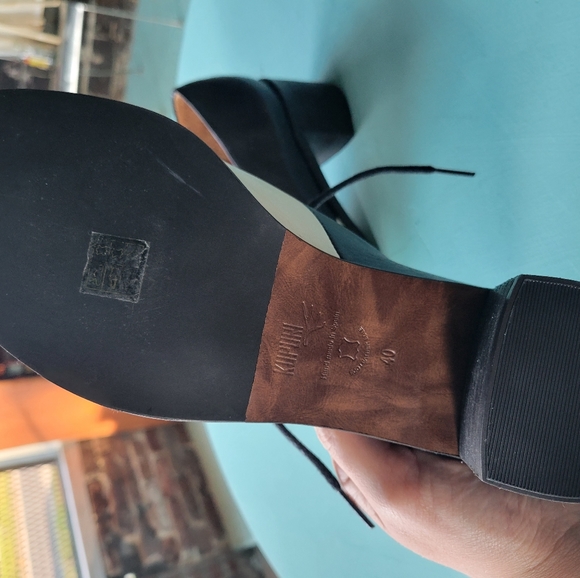 Handmade Leather Black and White Lace up Block Heels - Picture 4 of 9